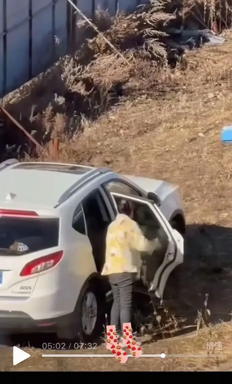 《吉DR3855》雪地实景摇晃视频 - 辽源网红车高清完整版 - 无广告在线观看1080P画质