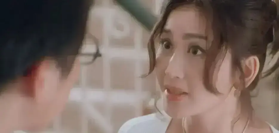 《惊变》全集高清免费观看-惊变未删减版1080P在线播放-无广告弹窗中文原声版-网盘资源分享沉浸式体验