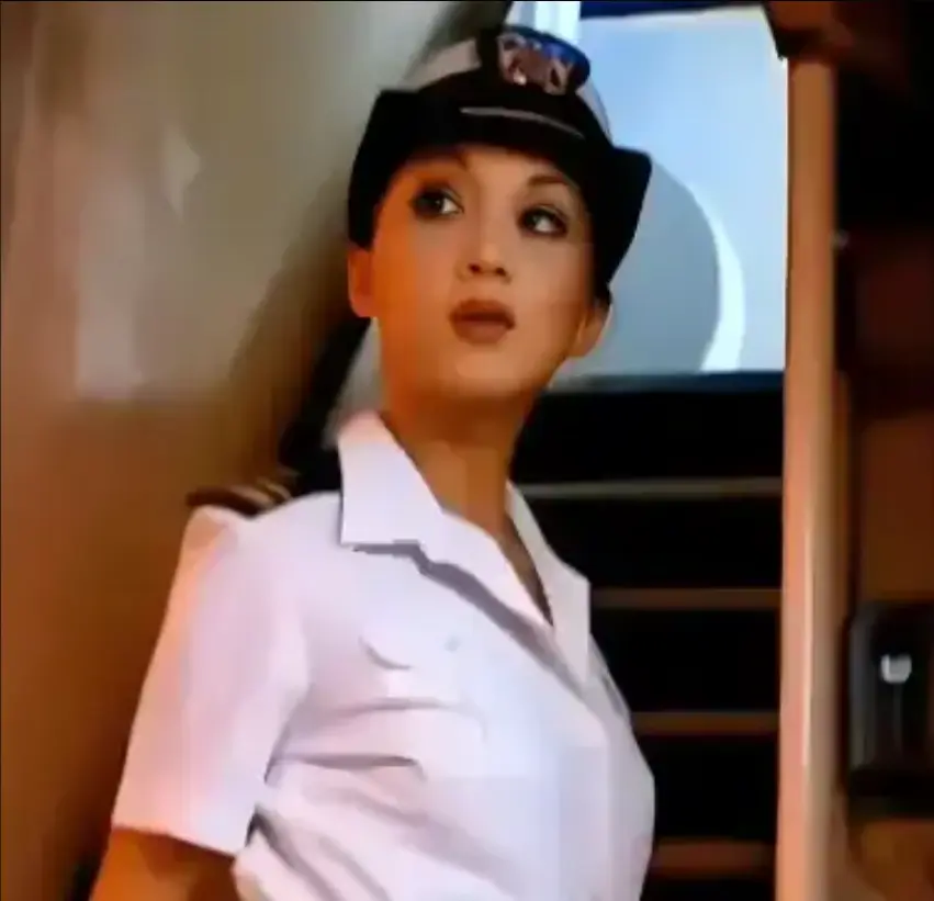 啄木鸟系列军舰女兵电影电视剧完整版 - 《军舰上的女兵》1080P高清免费观看 - 在线播放啄木鸟经典 - 军舰女兵影视资源