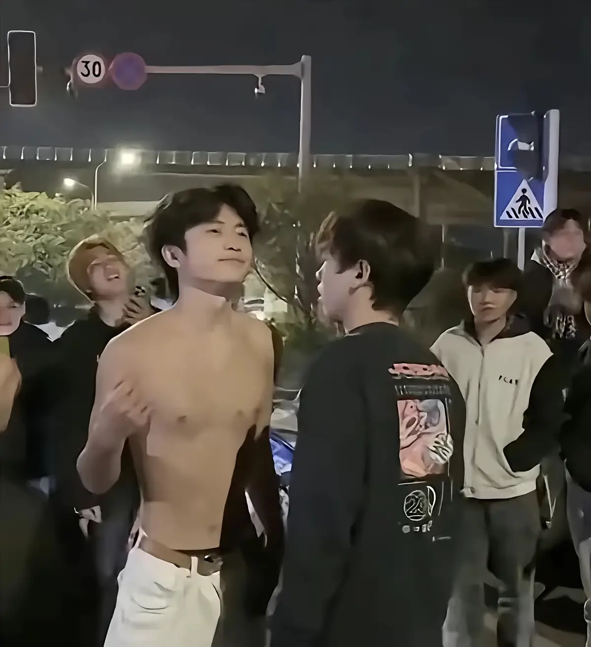 《广西拳王》1v4完整版 - 现场live 1080P高清 - 无广告免费在线播放