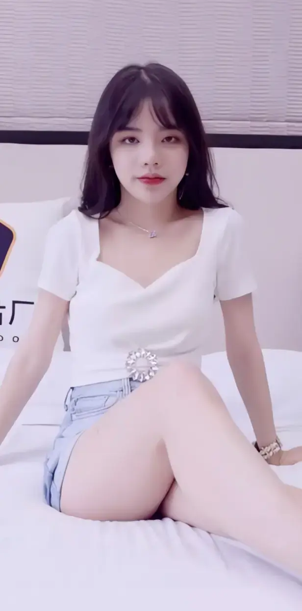 《潘甜甜三部曲》完整未删减版高清资源在线看-潘甜甜封神全集迅雷阿里云盘下载-记录少女心路蜕变的影像诗