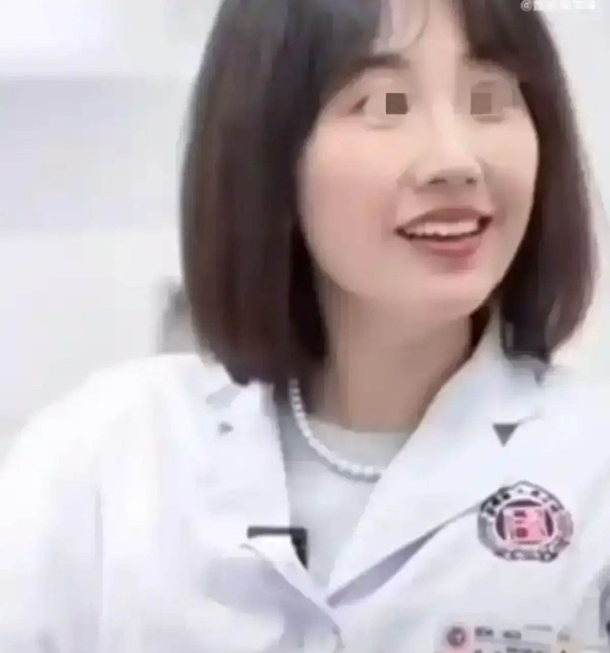 全网疯传！《年轻女医师揭露湖南名医私情事件》17分钟完整版-湖南名医曾琦祖雄兵私情视频流出-无码原片曝光医界丑闻-不正当关系实锤证据