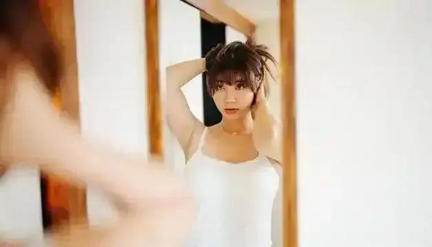 《网络吴梦梦》粉丝后援站第三季MV-高清无删减1080P超清画质-台湾MV女神吴梦梦最新作品在线观看