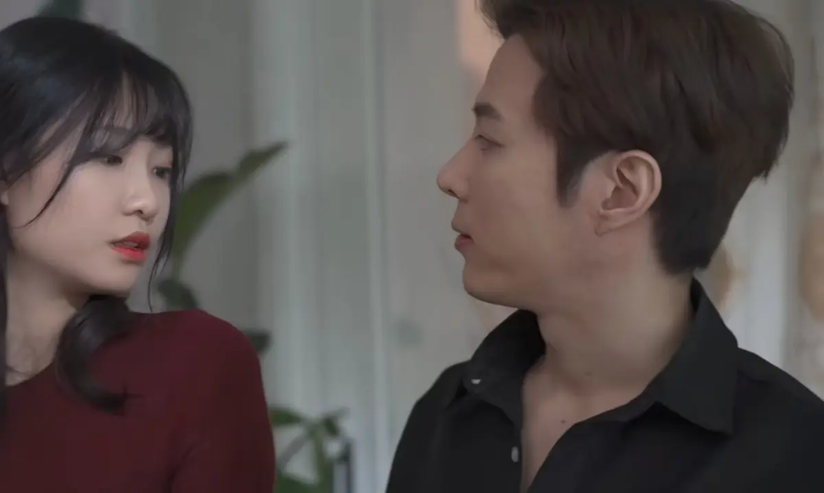 《债务人的妻子》尹律主演蓝光无删减免费观看-韩国电影债务人的妻子高清完整版在线观看无广告-债务人的妻子电影完整版蓝光免费在线观看