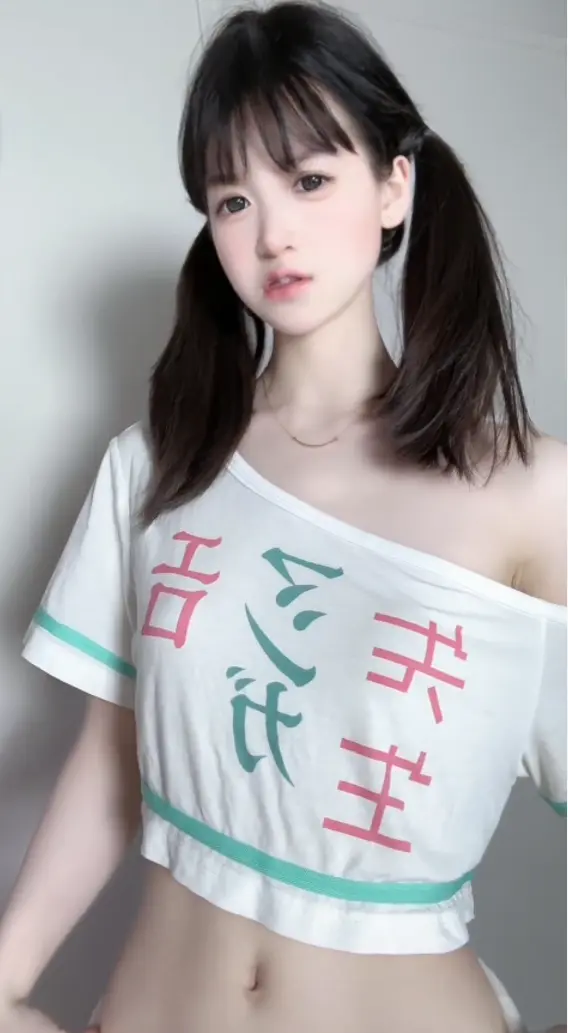 《萌小栖》萌系写真完整版-4K超清未删减-内嵌字幕百度网盘资源-萌小栖全套收录持续更新