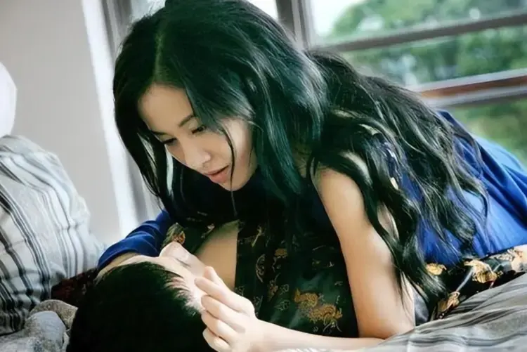 韩国电影《嫂嫂情事》未删减版在线观看-《嫂嫂情事》HD高清完整版免费播放-无广告高清资源