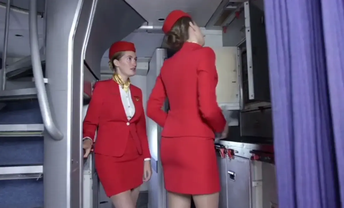 电影《法国空姐(多塞尔航空)》2019高清完整版-法国空姐免费在线观看-高清播放无广告